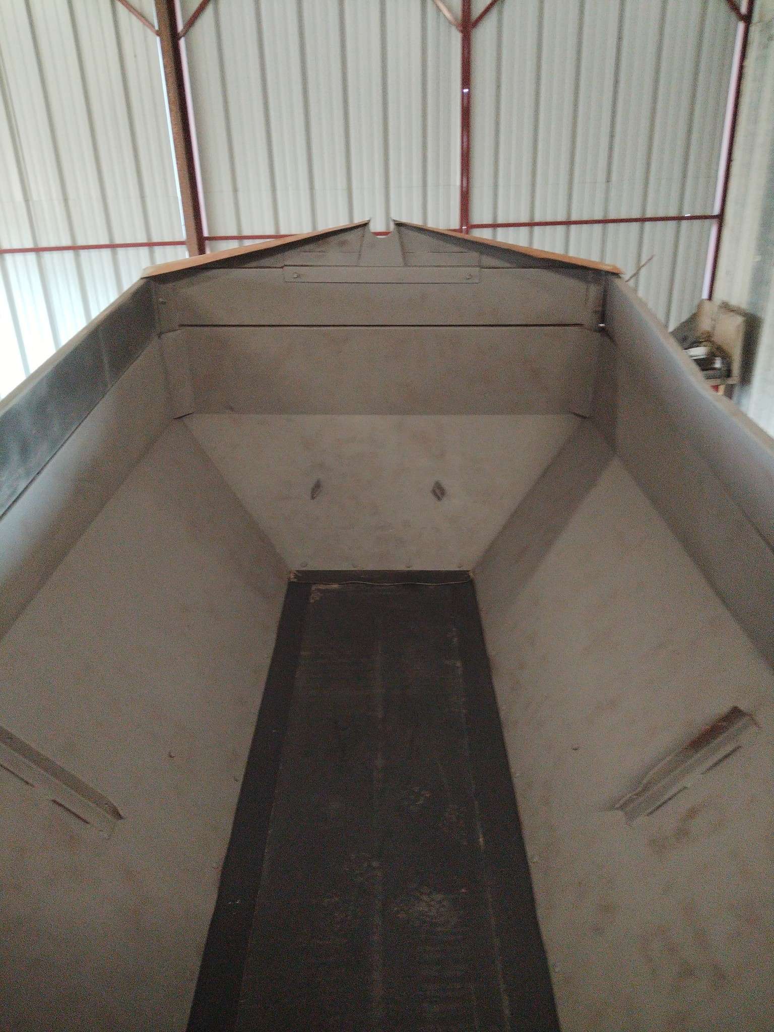 Remorque rénovée par aérogommage